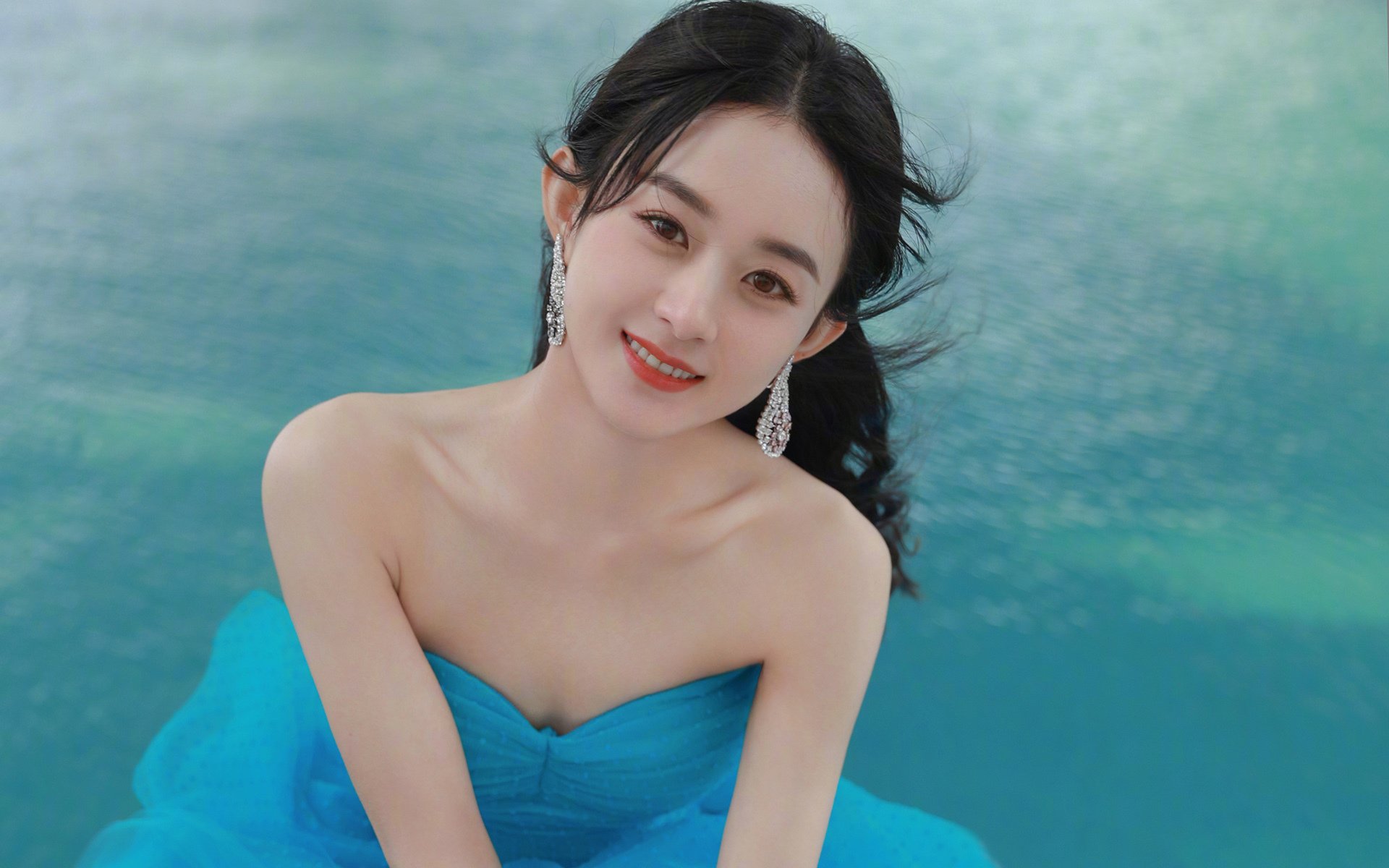 “西甲赛事精彩不断，明星球员表现抢眼”，西甲知名球员